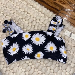 **BRAND NEW daisy print sports bra